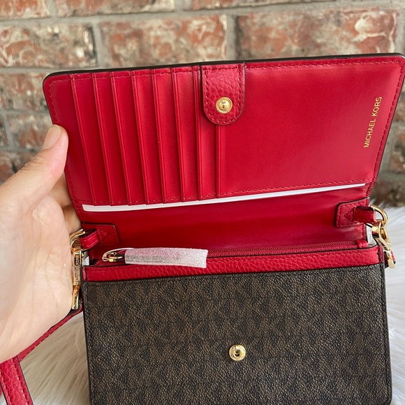 Micheal Kors crossbody - Picture 5 of 8